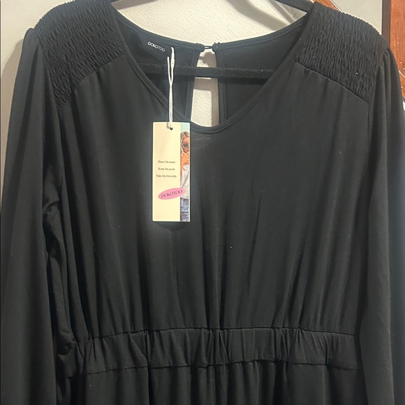 Elegant Black Jumpsuit by Bandolino - Picture 6 of 13